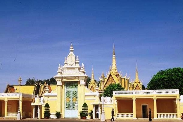 day_tours_in_ Phnom Phen,_readyclickandgo